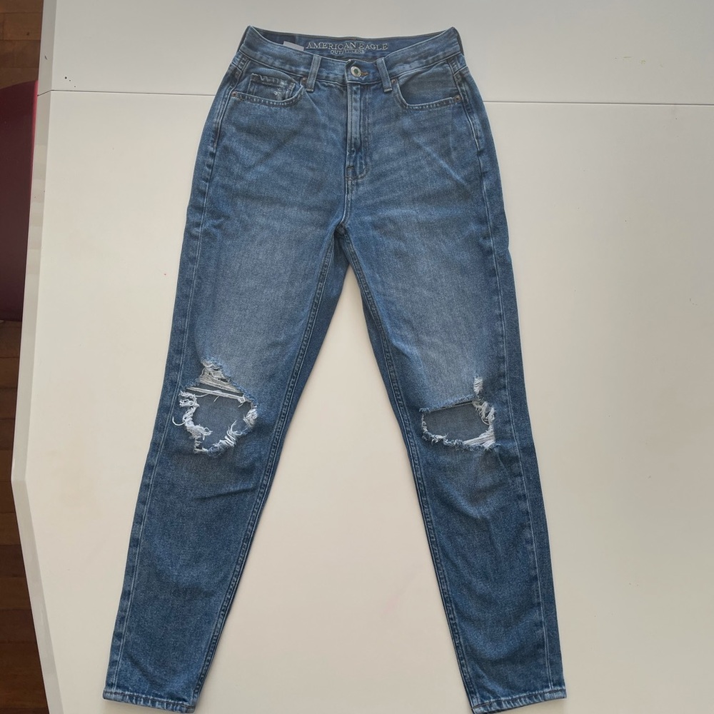 American eagle mom jeans